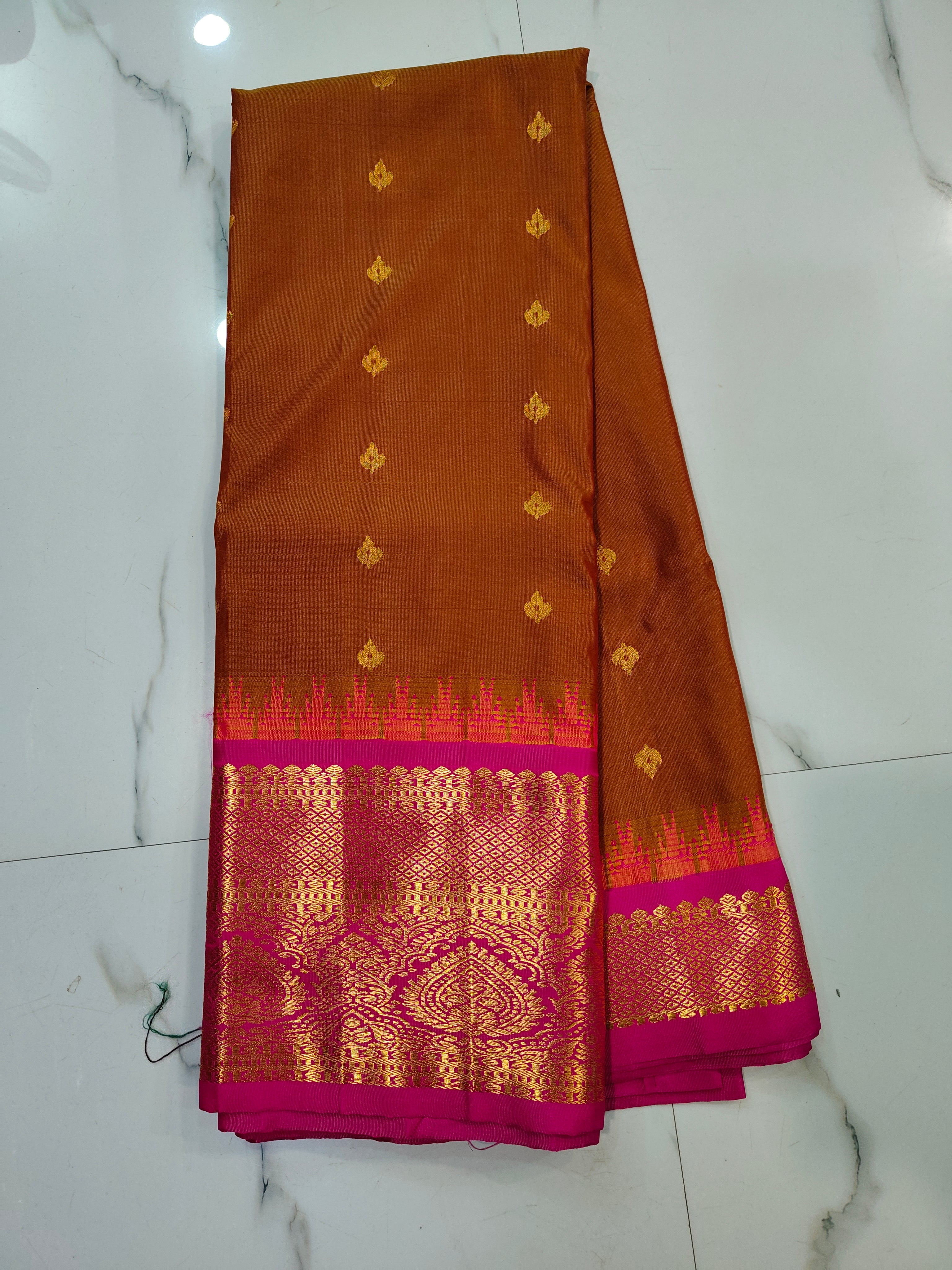 Gadwal pattu F220
